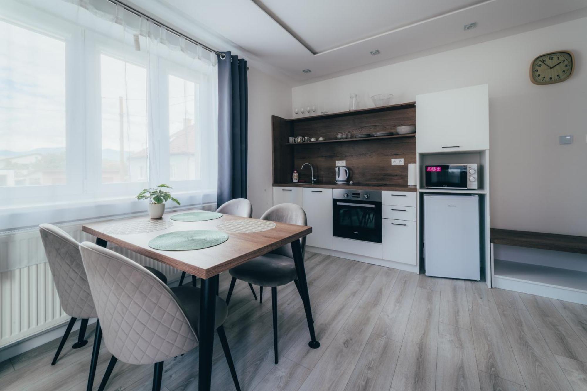 Liptovský Mikuláš Apartmany Friends Liptov מראה חיצוני תמונה
