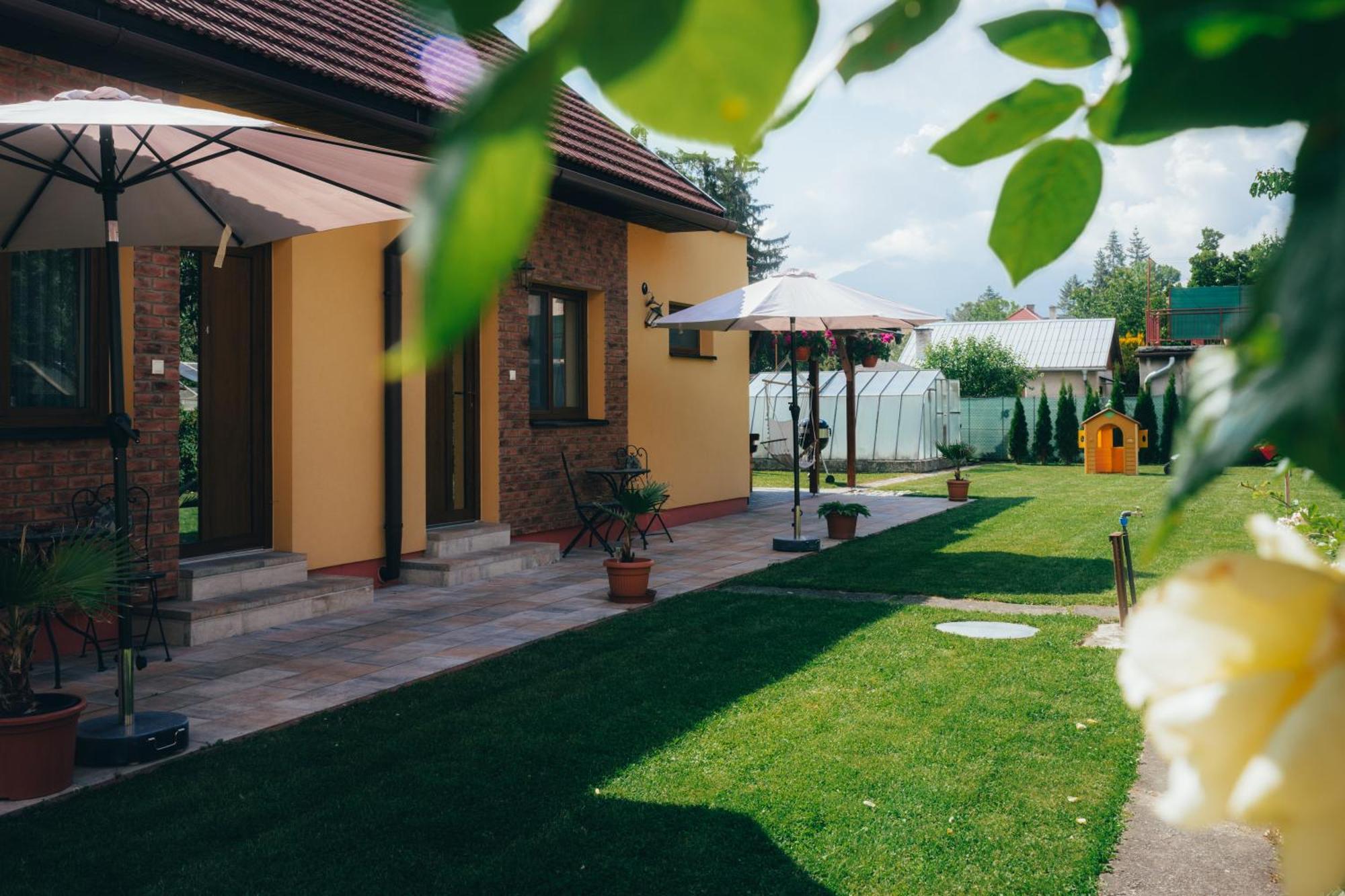 Liptovský Mikuláš Apartmany Friends Liptov מראה חיצוני תמונה