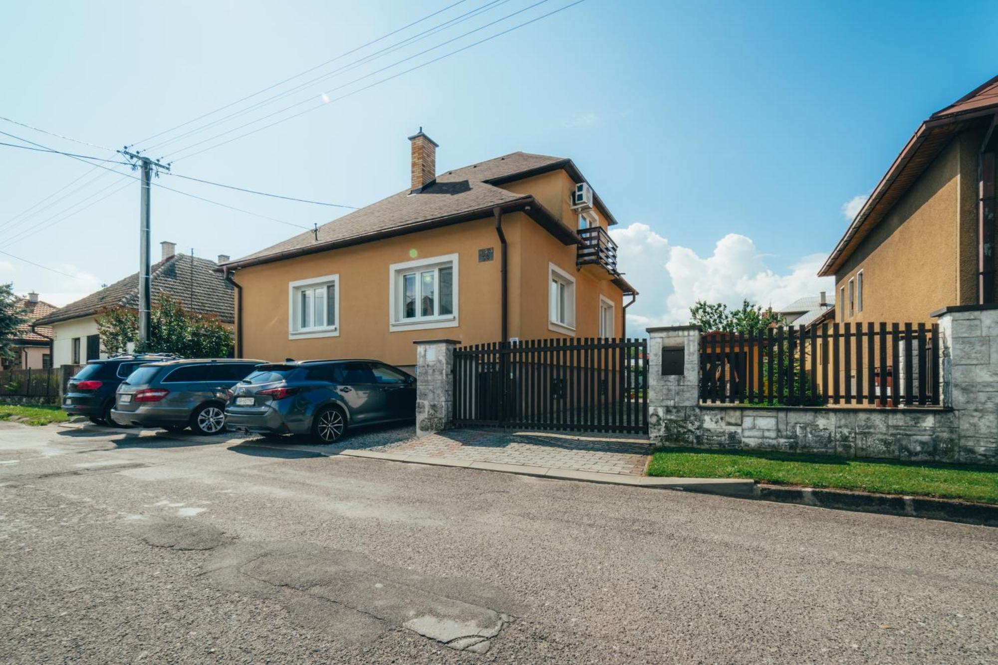 Liptovský Mikuláš Apartmany Friends Liptov מראה חיצוני תמונה